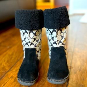 Coach Black and Cream Signature Logo Winter Boots